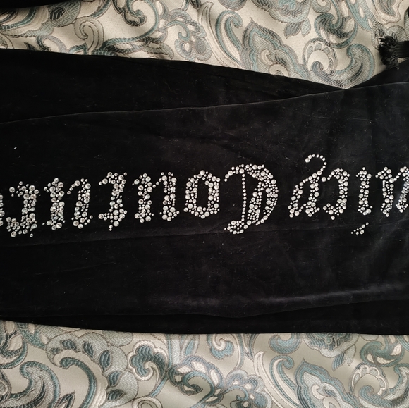 Juicy Couture Sweatsuit - Picture 3 of 7